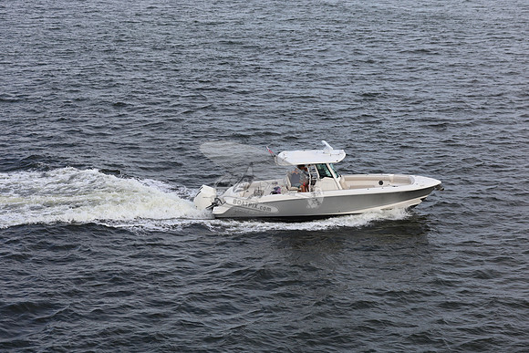 Boston Whaler.3300.2