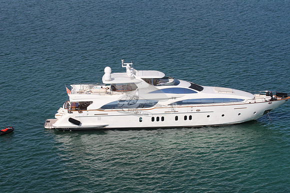 Azimut.red foreign flag.13