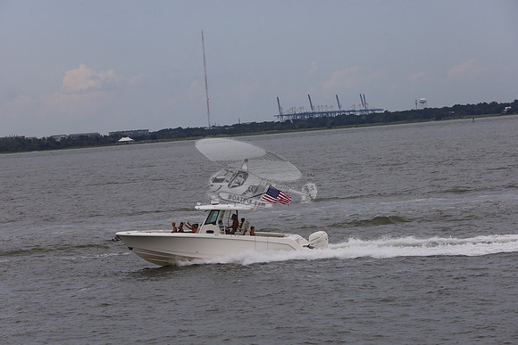 Boston Whaler.white.flag.merc.11