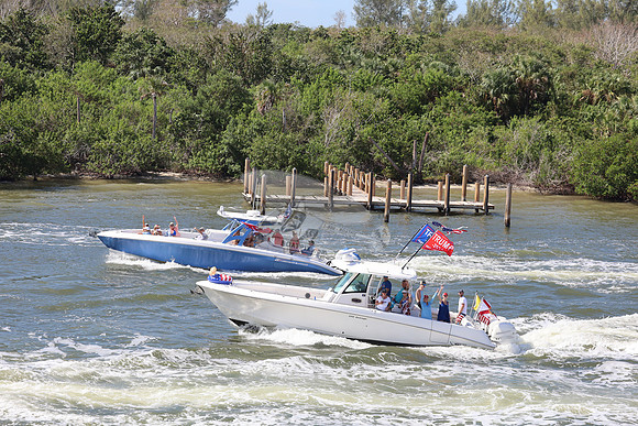 boston whaler.outrage.350.2
