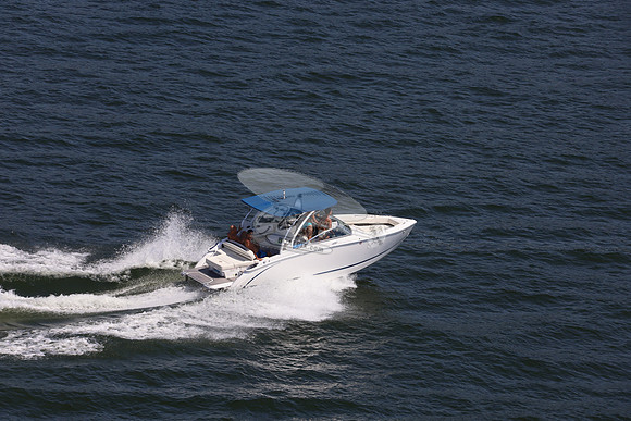 cobalt.bowrider.white blue.16