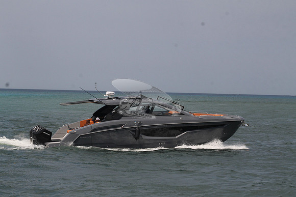 CRUISERS42.GRAY.7