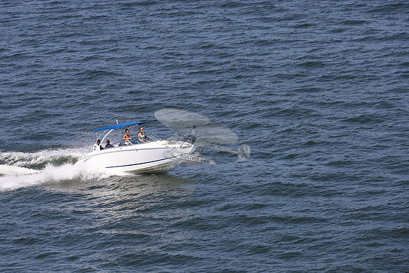 cobalt.bowrider.white blue.05