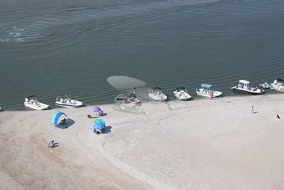 BEACH GROUP.6612