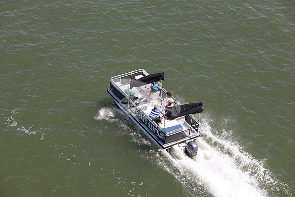 fl4193sn.salty sams boat rental.4517