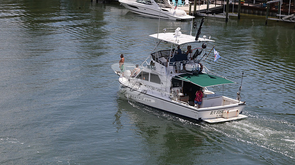 1167649.RV FISH HAWK.ST PETE FL.14