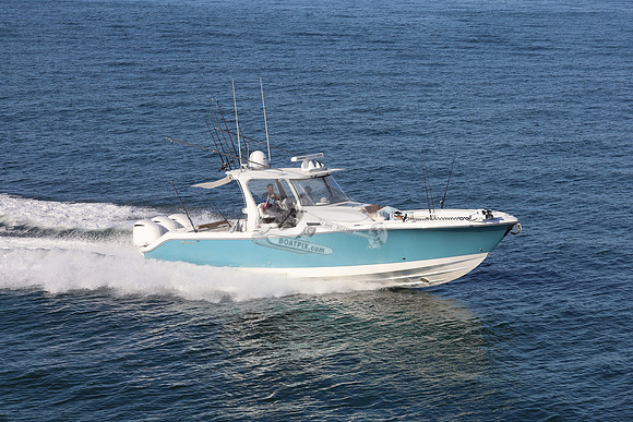 edgewater.370cc.green hull.3 engines.0312