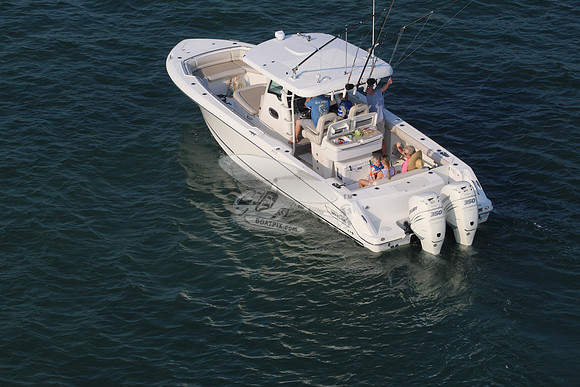 Boston Whaler.two merc 350.2