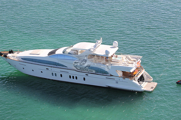 Azimut.red foreign flag.34