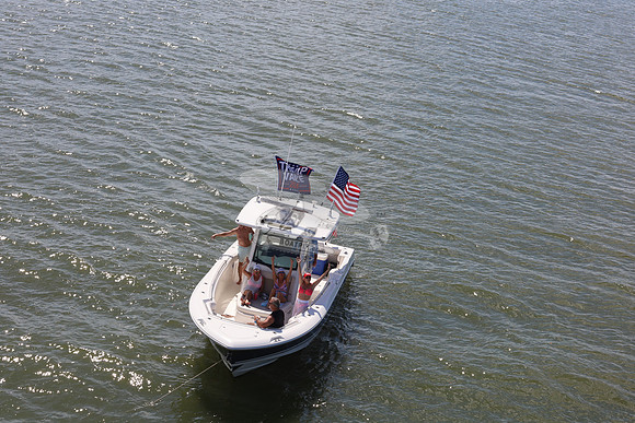 Boston Whaler.blue.4