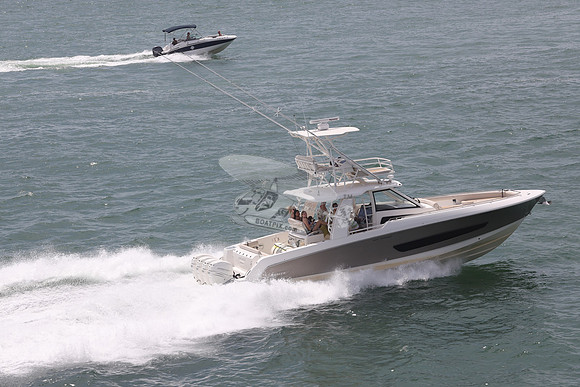 Boston Whaler.420 outrage.cape coral.25