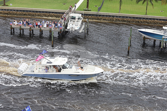 boston whaler.42 outrage.blue.1