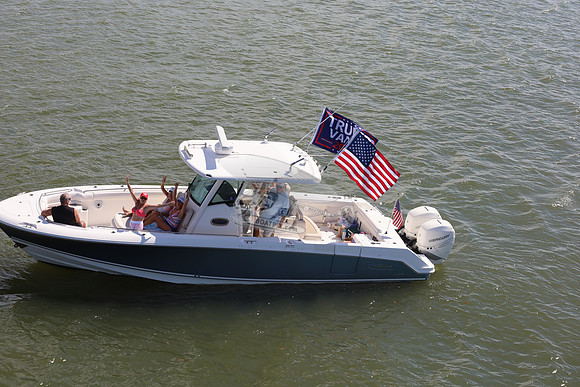 Boston Whaler.blue.8