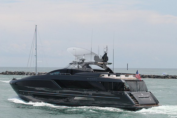 BLUE TRITON.MIAMI FL.RIVA 110.2
