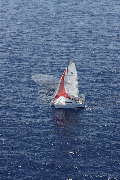 CHAMPAGNE MOMENT.SAIL38.04