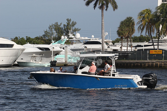 BLACKFIN.2 MERCURYS.BLUE HULL.04