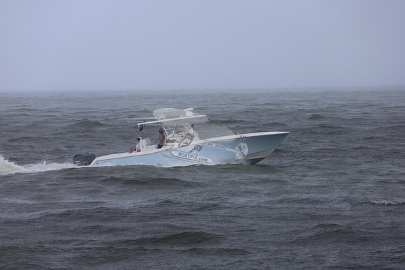 cruizinn ii.invincible.3 yamaha 300.blue hull.0737