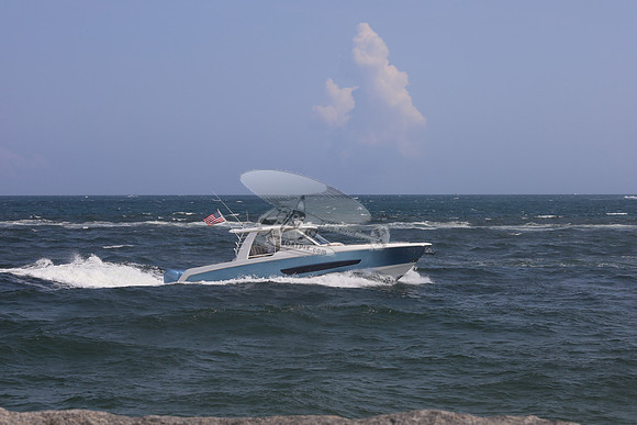 BOSTON WHALER42.BLUE.FTL.71