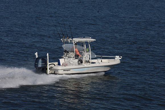 FL6885EE.9779