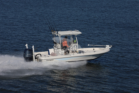 FL6885EE.9781