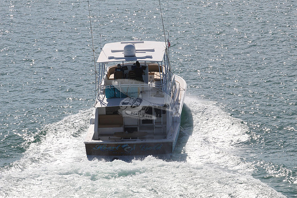 Azimut.red foreign flag.43