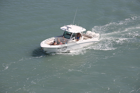 best whaler.350 Outrage.12
