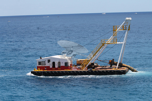 barge.1