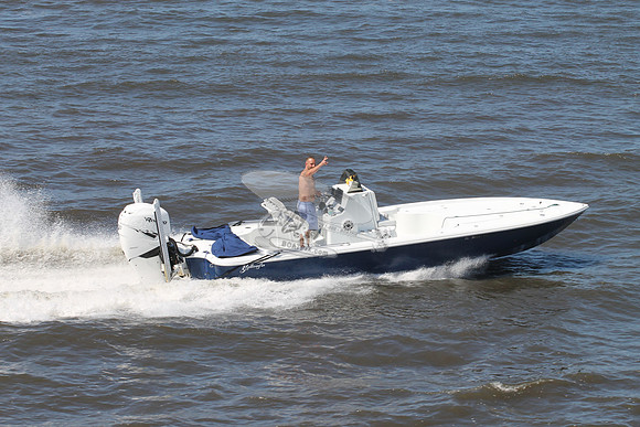 blue yellowfin flats boat.400r.4