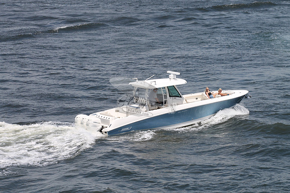 Boston Whaler 350 outrage.blue.3 mercury.5