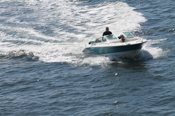 bowrider.sea ray.turquoise.5