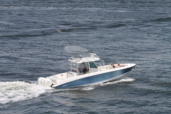 Boston Whaler 350 outrage.blue.3 mercury.4