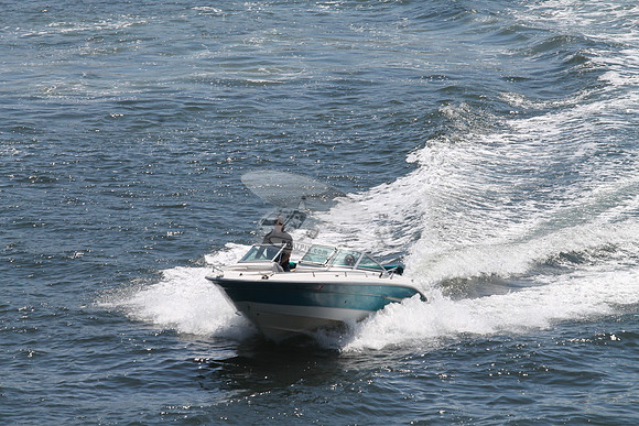bowrider.sea ray.turquoise.2