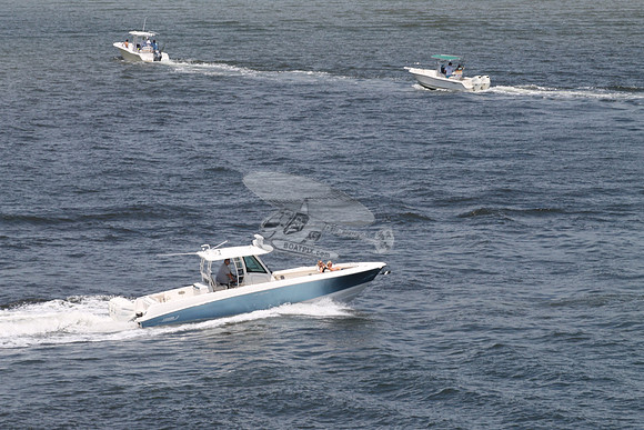 Boston Whaler 350 outrage.blue.3 mercury.1