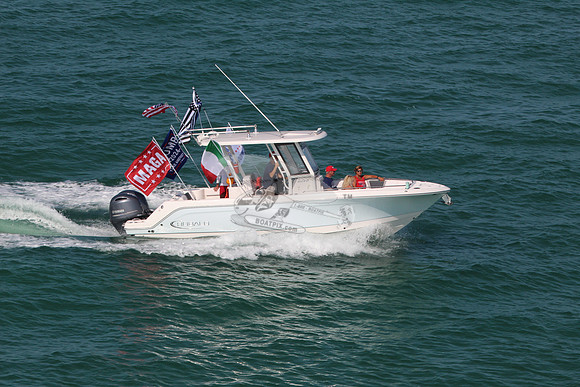 Andiamo.robalo r272.6