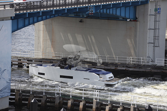 DE ANTONO YACHTS.9312