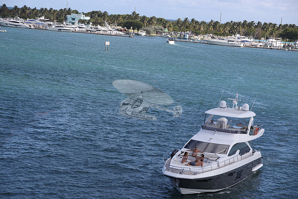 azimut.72.6942