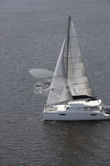 00000.CATAMARAN.009