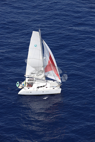 CHAMPAGNE MOMENT.SAIL38.38