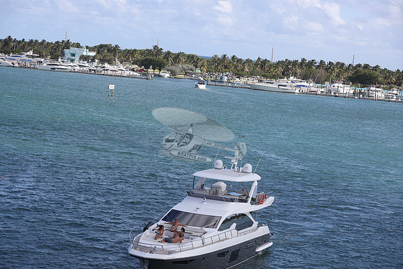 azimut.72.6943