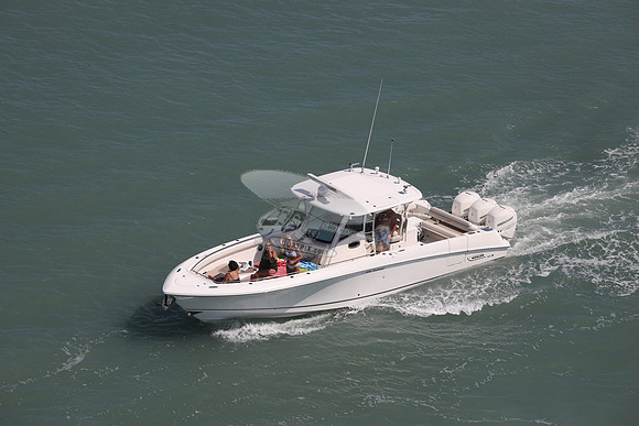 best whaler.350 Outrage.04