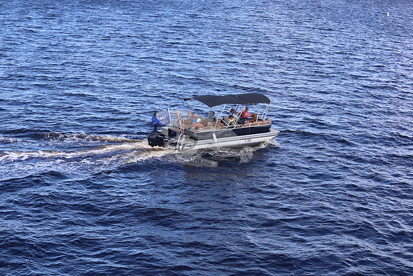 Avalon.pontoon.mercury.2