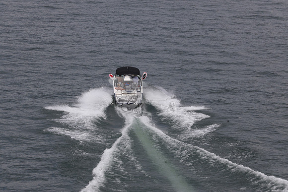 chaparral.28 blue hull.6072