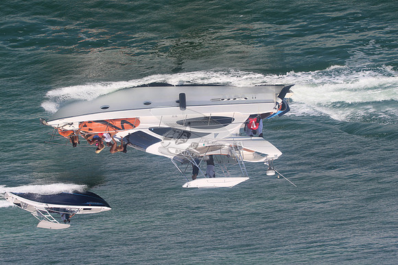 AZIMUT.WHITE.407