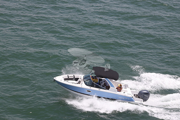 chaparral.blue.bowrider.12