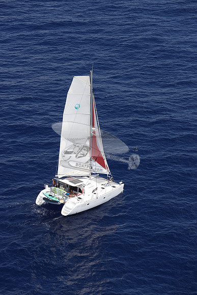 CHAMPAGNE MOMENT.SAIL38.27