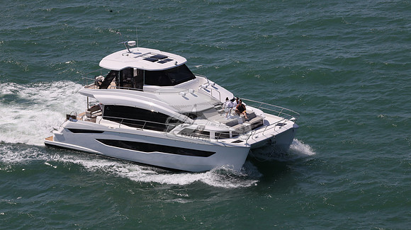 AQUILA YACHT.53
