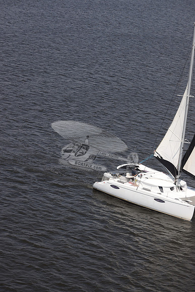 00000.CATAMARAN.058