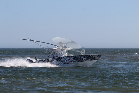 asg pyy marine wrapped boat.7910