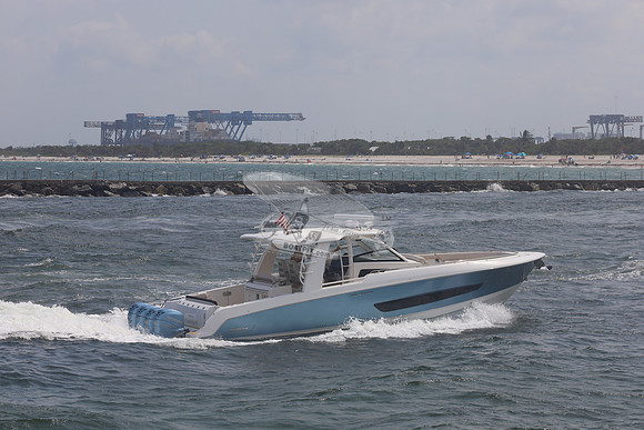 BOSTON WHALER42.BLUE.FTL.75