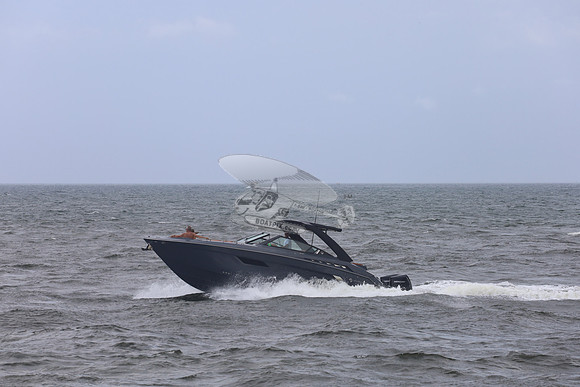 cruisers yachts.2 merc 300.gray hull.0535